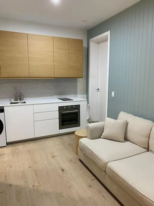 Stunning Burleigh Heads Studio Gold Coast